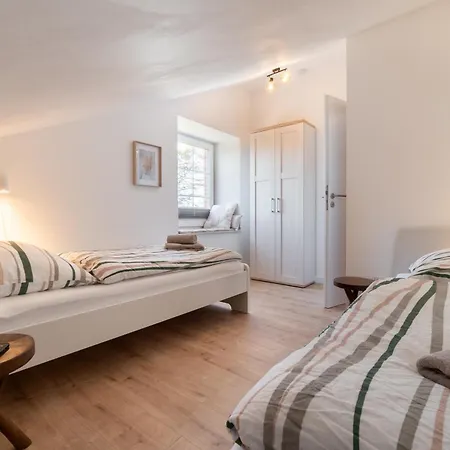 Zum Kleinen Vogel, Sauna, Landidylle Appartement *